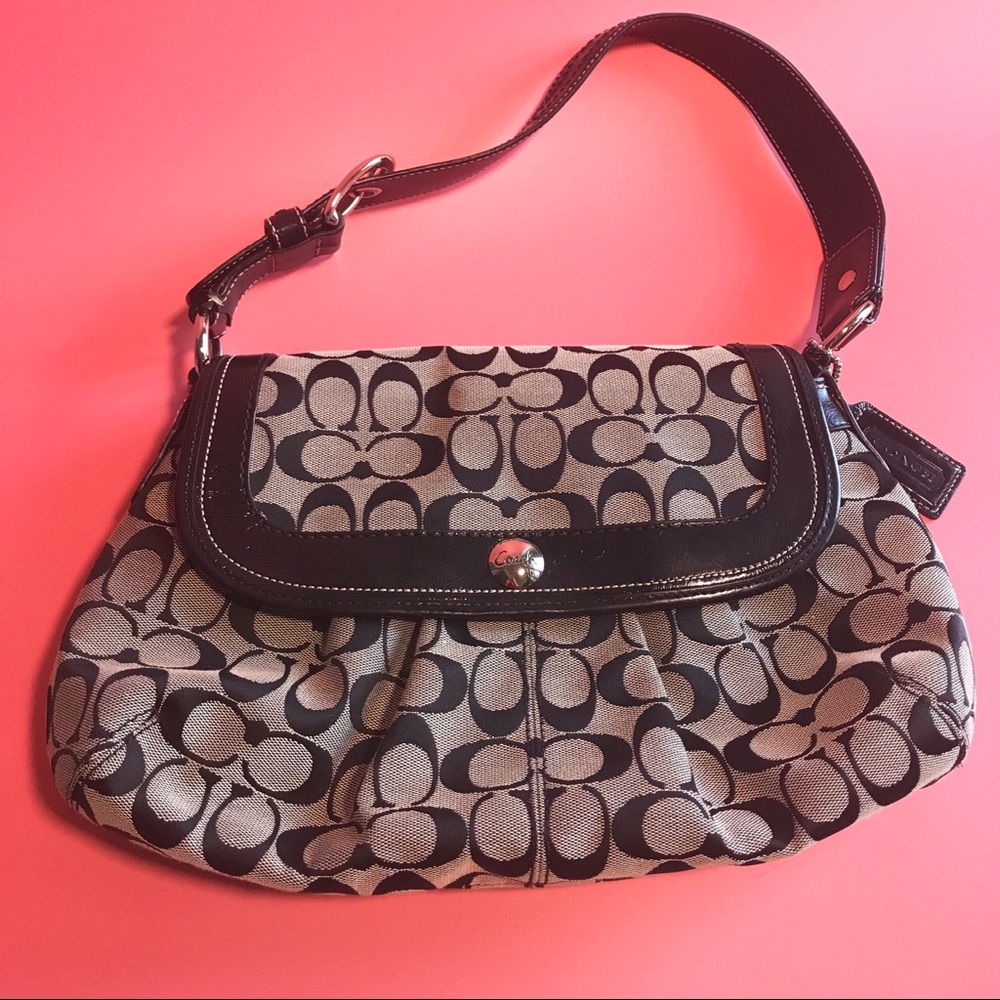 👜NWOT Coach // Vintage Classic Design Handbag
